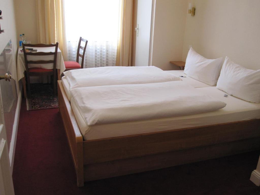 Hotel Pension Fasanenhaus ベルリン エクステリア 写真