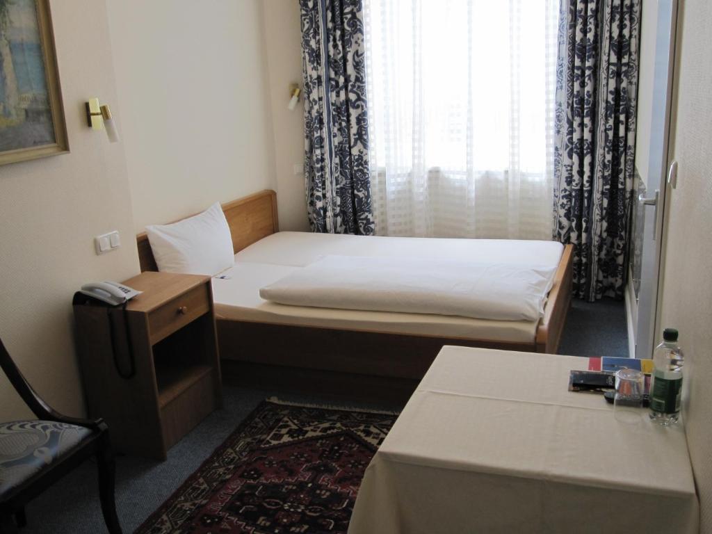 Hotel Pension Fasanenhaus ベルリン 部屋 写真